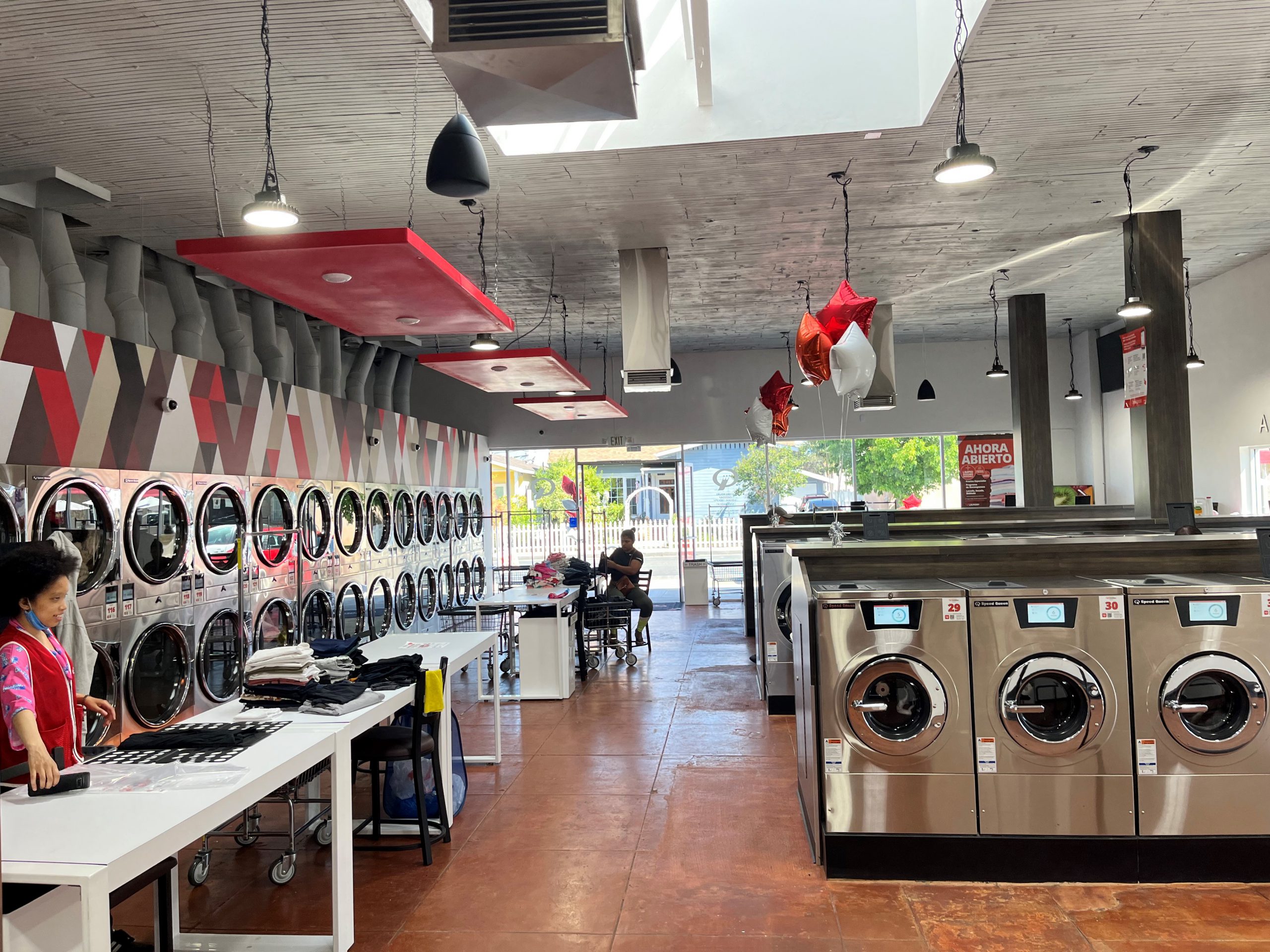 Speed_Queen_Laundry_Franchise_Long-Beach-PR